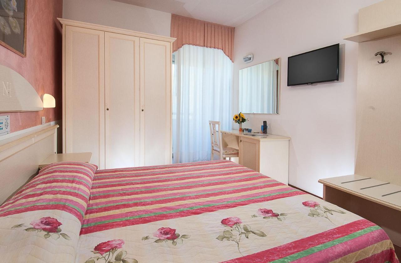 Hotel Napoleon Gabicce Mare Dış mekan fotoğraf