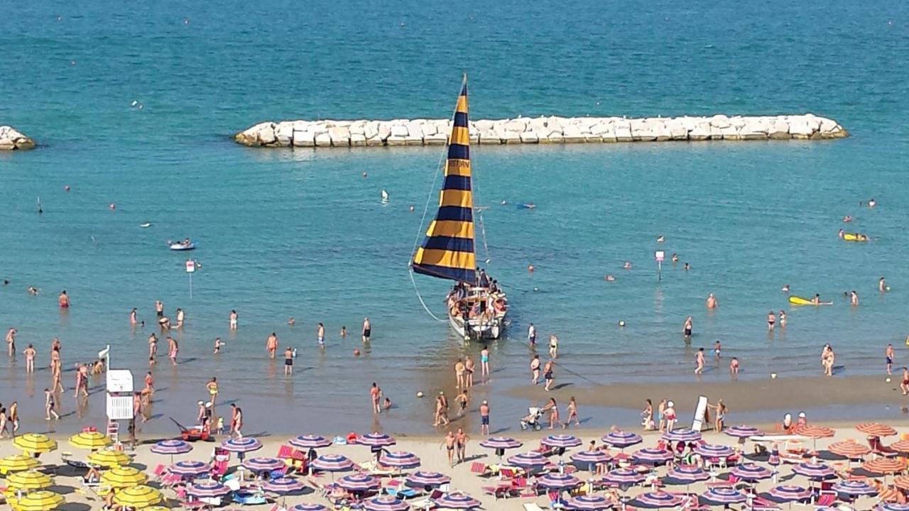 Hotel Napoleon Gabicce Mare Dış mekan fotoğraf