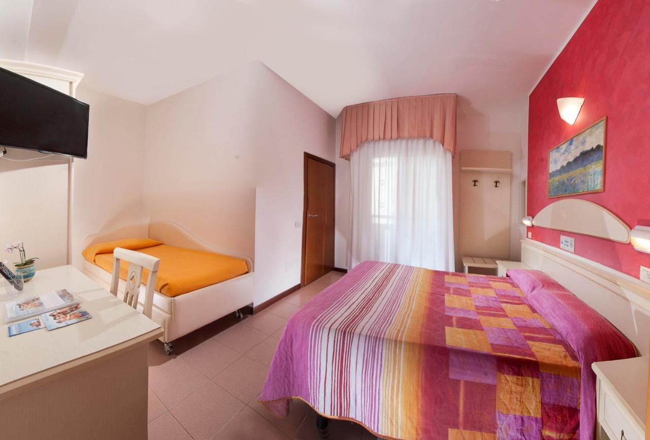 Hotel Napoleon Gabicce Mare Dış mekan fotoğraf