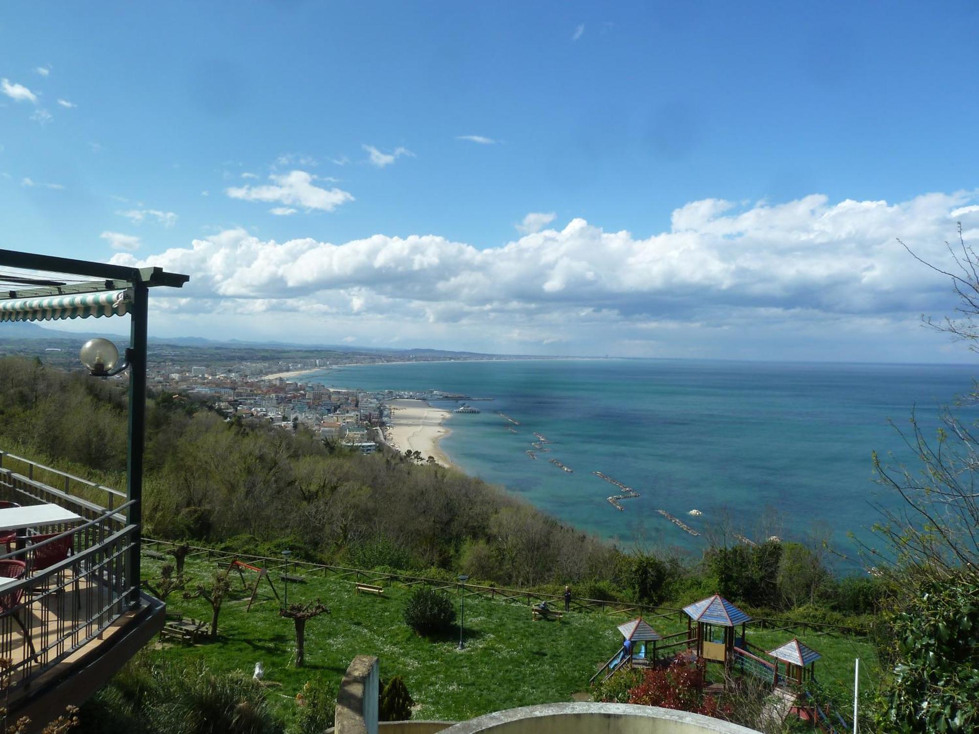Hotel Napoleon Gabicce Mare Dış mekan fotoğraf