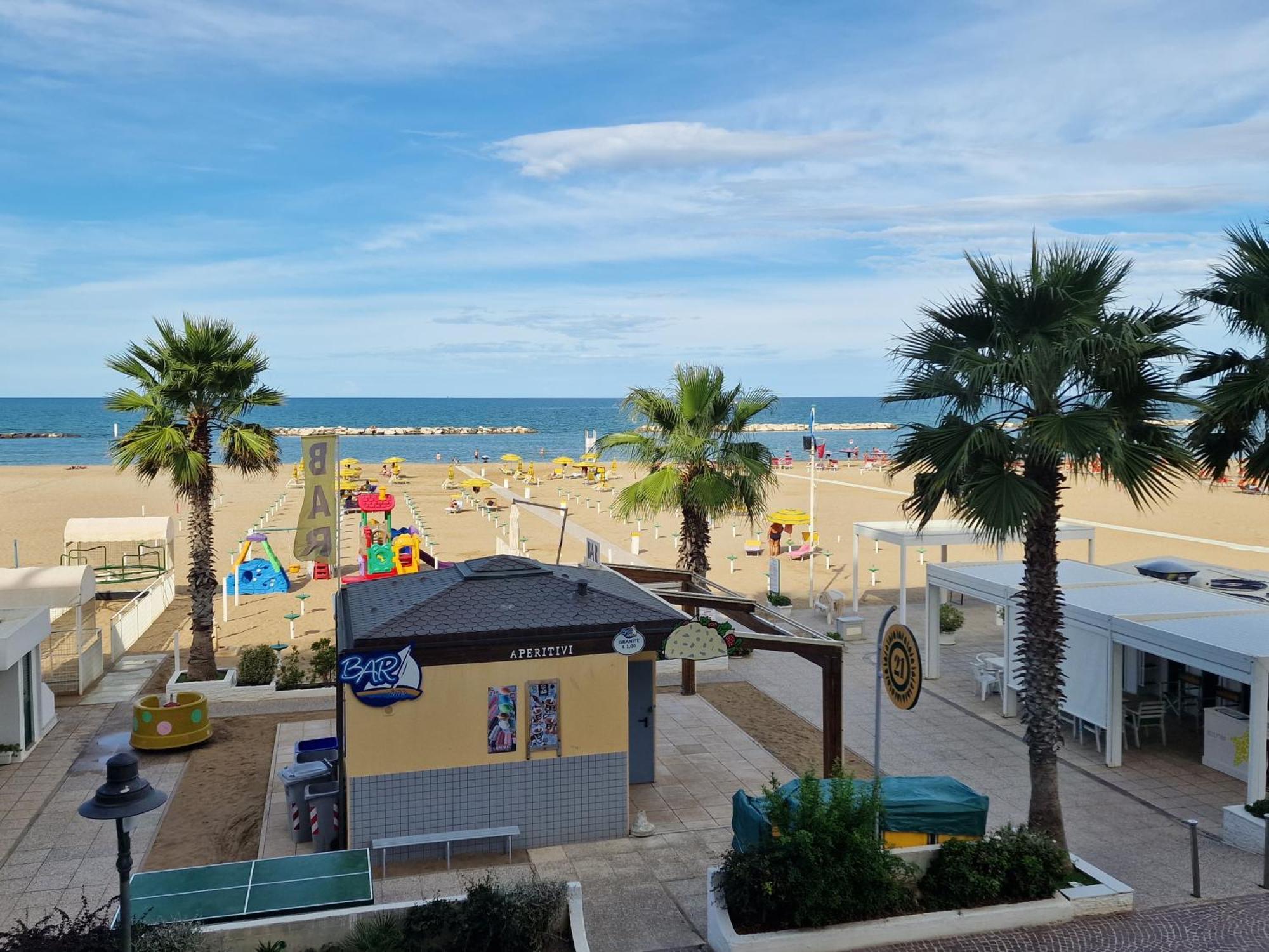Hotel Napoleon Gabicce Mare Dış mekan fotoğraf