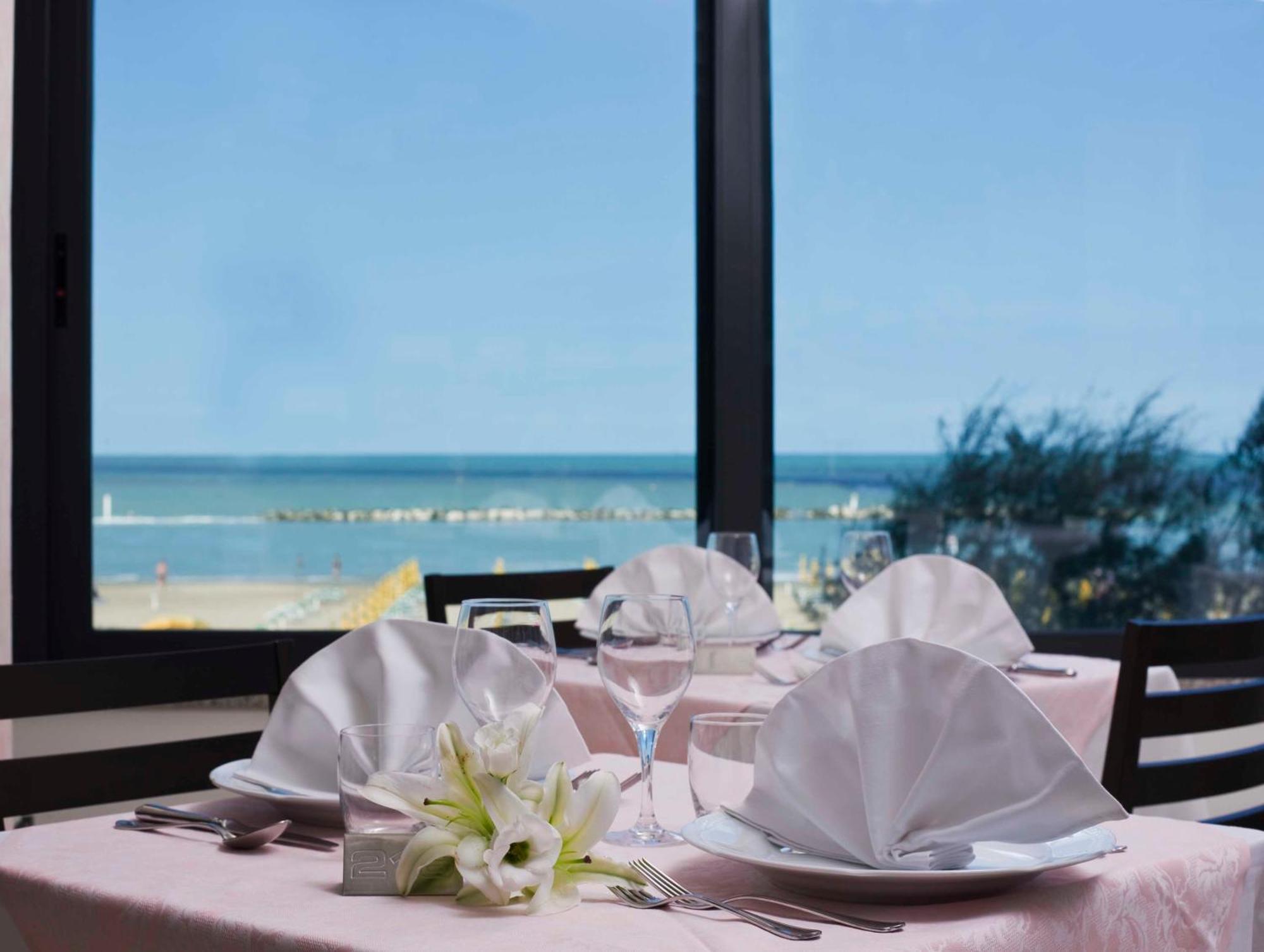 Hotel Napoleon Gabicce Mare Dış mekan fotoğraf